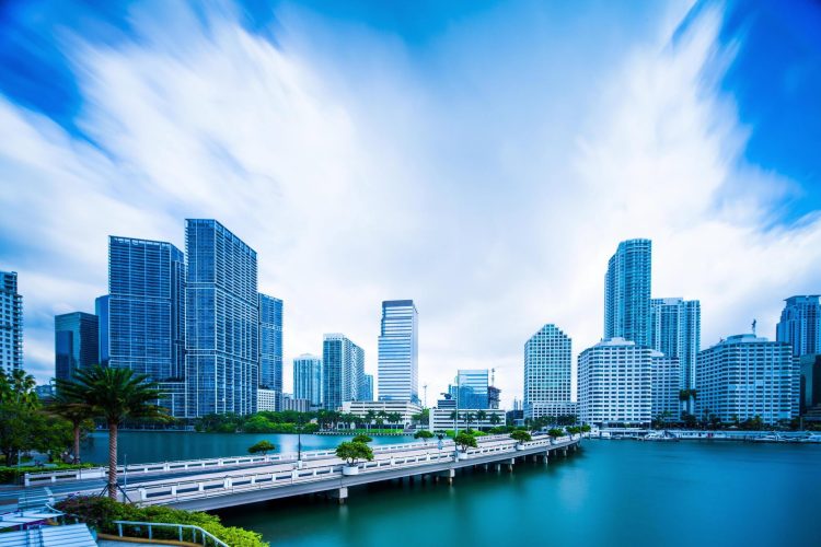 10 Famous Singers from Florida