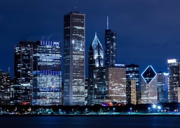 10 Famous Singers from Illinois