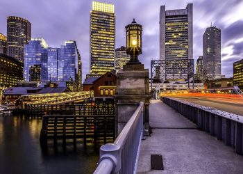 10 Famous Singers from Massachusetts