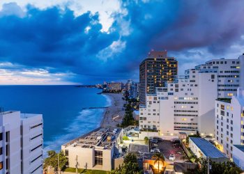 10 Famous Singers from Puerto Rico