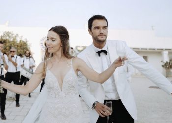 15 Best Wedding Songs of All Time