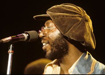 10 Best Curtis Mayfield Songs of All Time