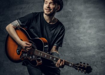 15 Best Guitar Players of All Time