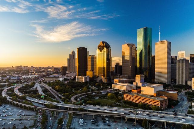 10 Famous Singers from Texas