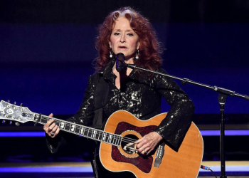 10 Best Bonnie Raitt Songs of All Time