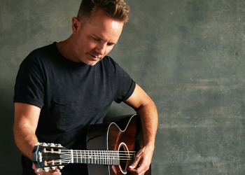 10 Best Chris Tomlin Songs of All Time