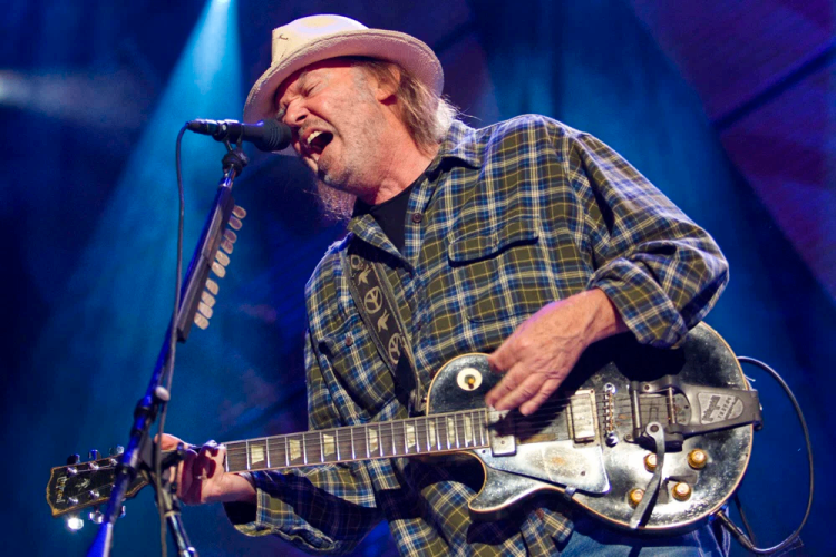 10 Best Neil Young Songs of All Time