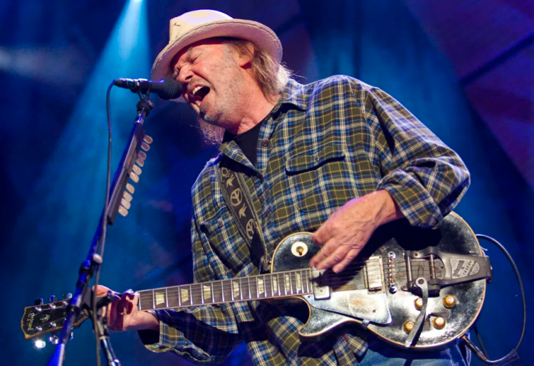 10 Best Neil Young Songs of All Time