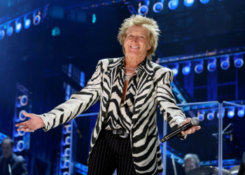 10 Best Rod Stewart Songs of All Time