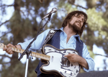 10 Best Waylon Jennings Songs of All Time