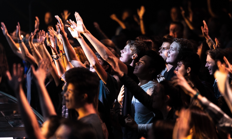 10 Best Worship Songs of All Time