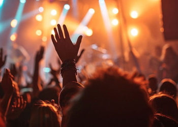 10 Best Worship Songs of All Time