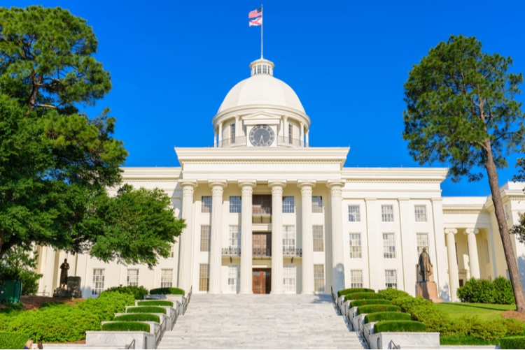 10 Famous Singers from Alabama