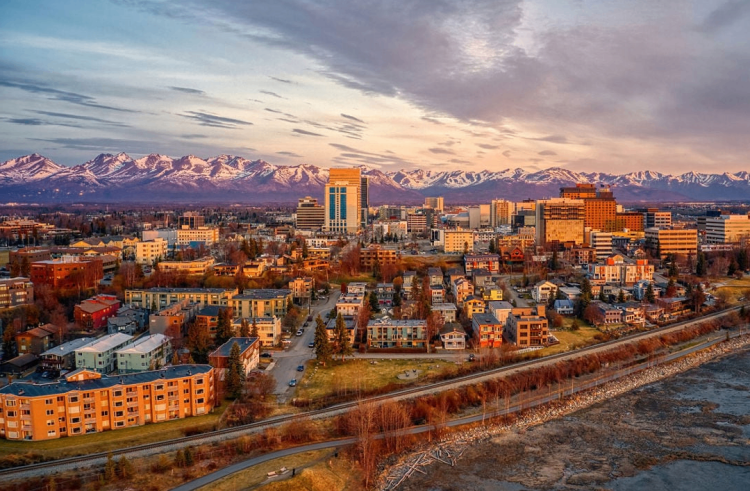 10 Famous Singers from Alaska