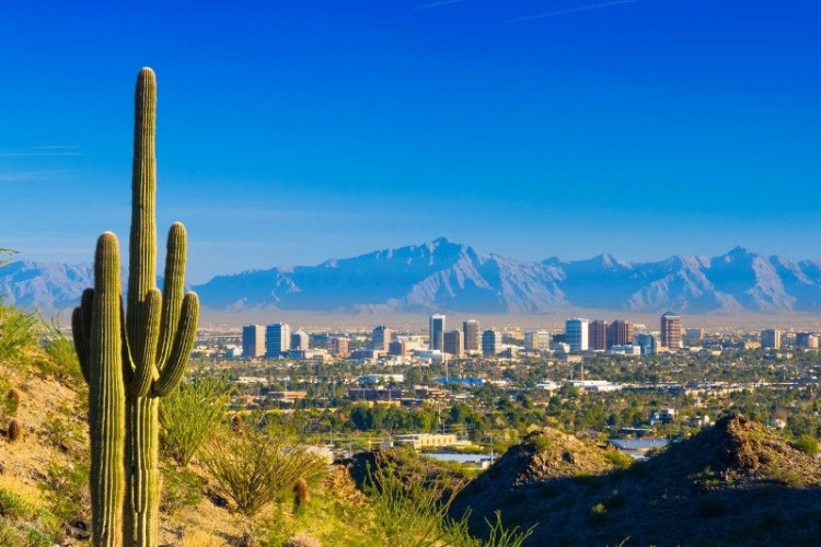 10 Famous Singers from Arizona