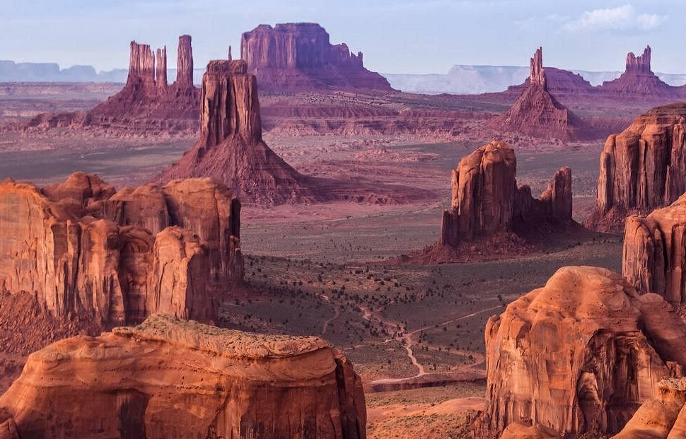 10 Famous Singers from Arizona