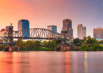 10 Famous Singers from Arkansas
