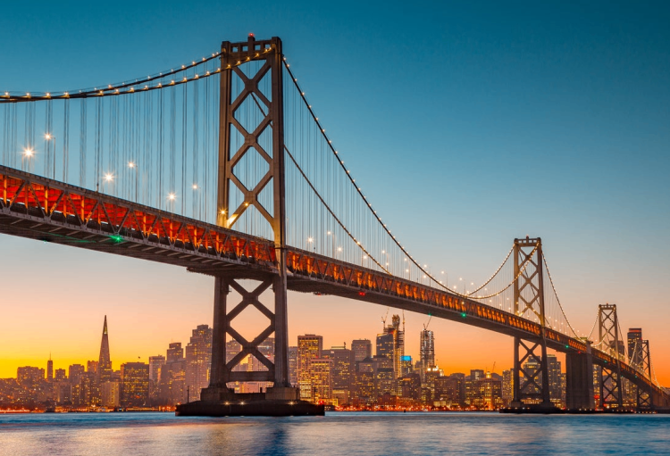 10 Famous Singers from California