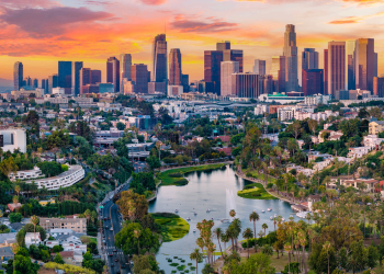 10 Famous Singers from California