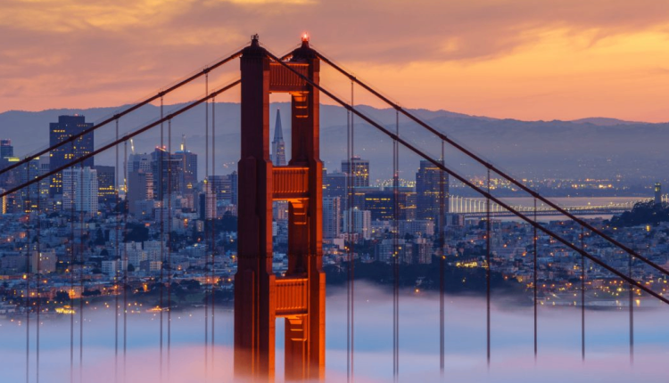 10 Famous Singers from California
