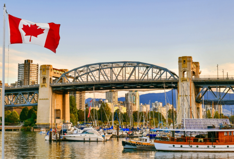 10 Famous Singers from Canada
