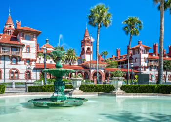 10 Famous Singers from Florida