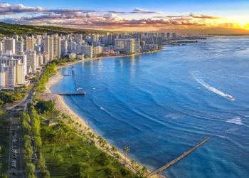 10 Famous Singers from Hawaii