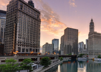 10 Famous Singers from Illinois