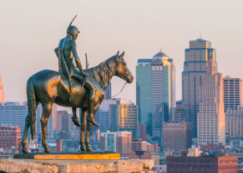 10 Famous Singers from Kansas