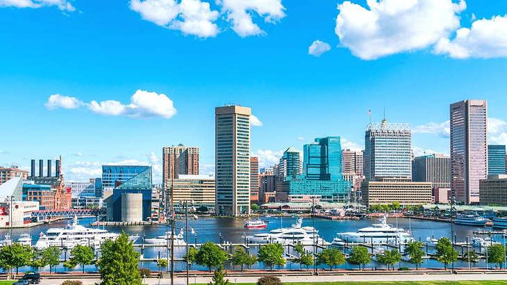 10 Famous Singers from Maryland