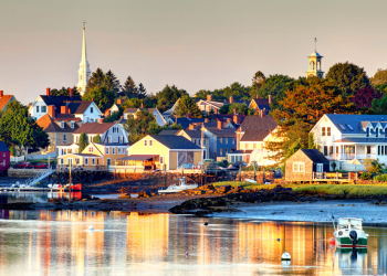 10 Famous Singers from New Hampshire