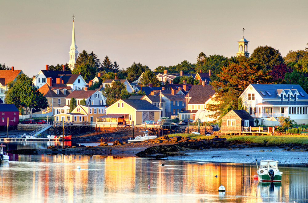 10 Famous Singers from New Hampshire