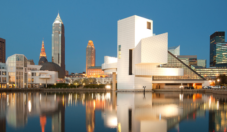 10 Famous Singers from Ohio
