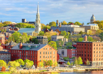 10 Famous Singers from Rhode Island