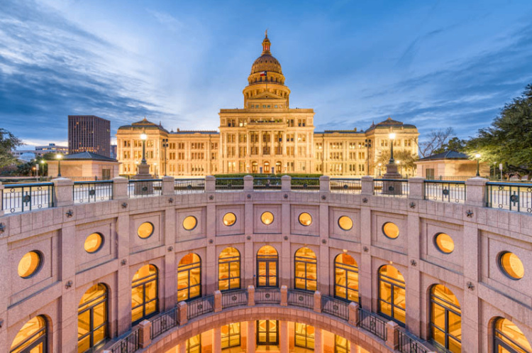 10 Famous Singers from Texas