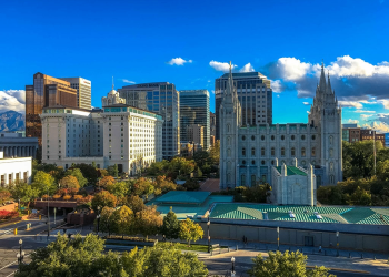 10 Famous Singers from Utah