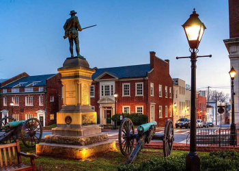 10 Famous Singers from Virginia