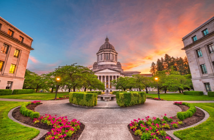 10 Famous Singers from Washington