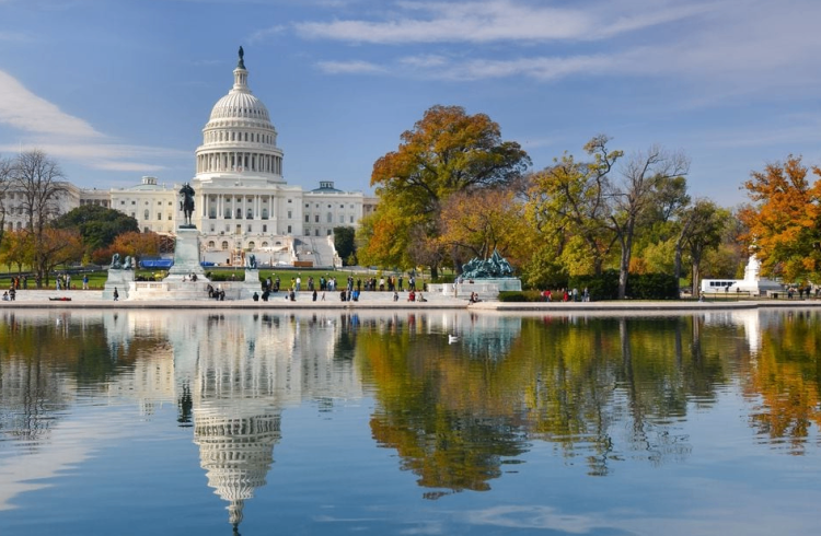 10 Famous Singers from Washington