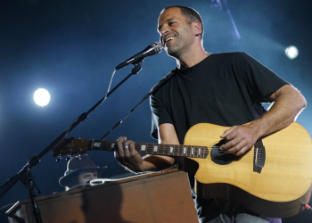 15 Best Acoustic Songs of All Time