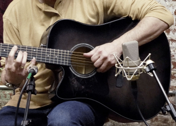 15 Best Acoustic Songs of All Time