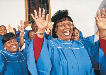 15 Best Christian Gospel Singers of All Time