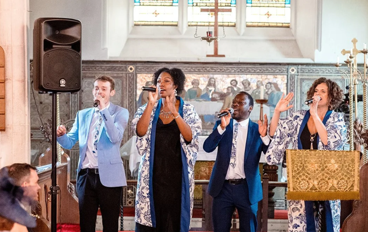 15 Best Christian Gospel Singers of All Time