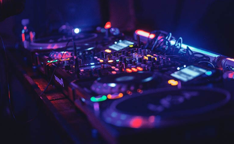 15 Best Electronic Music Songs of All Time