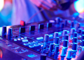 15 Best Electronic Music Songs of All Time