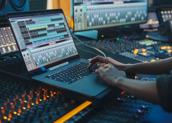 15 Best Music Producers of All Time
