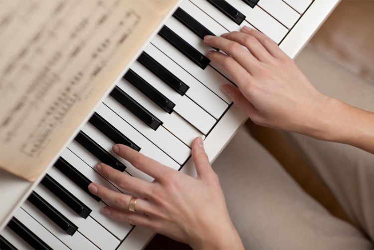 15 Best Piano Songs of All Time