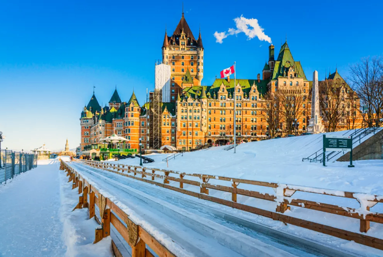 10 Famous Singers from Canada