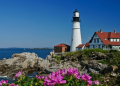 10 Famous Singers from Maine