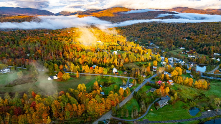 10 Famous Singers from Vermont